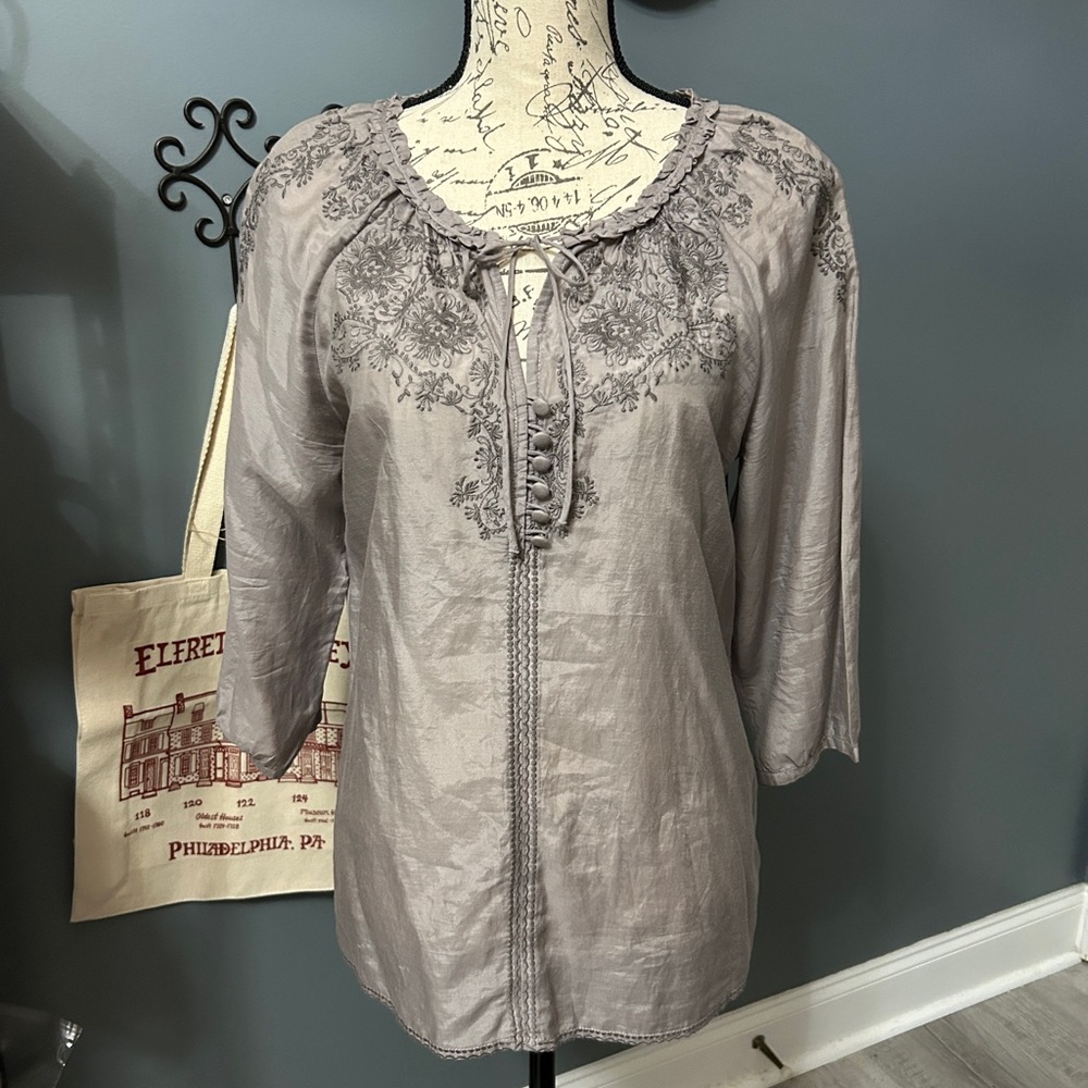 Love Stitch Lightweight Grey Intricately Embroidered Blouse- EUC